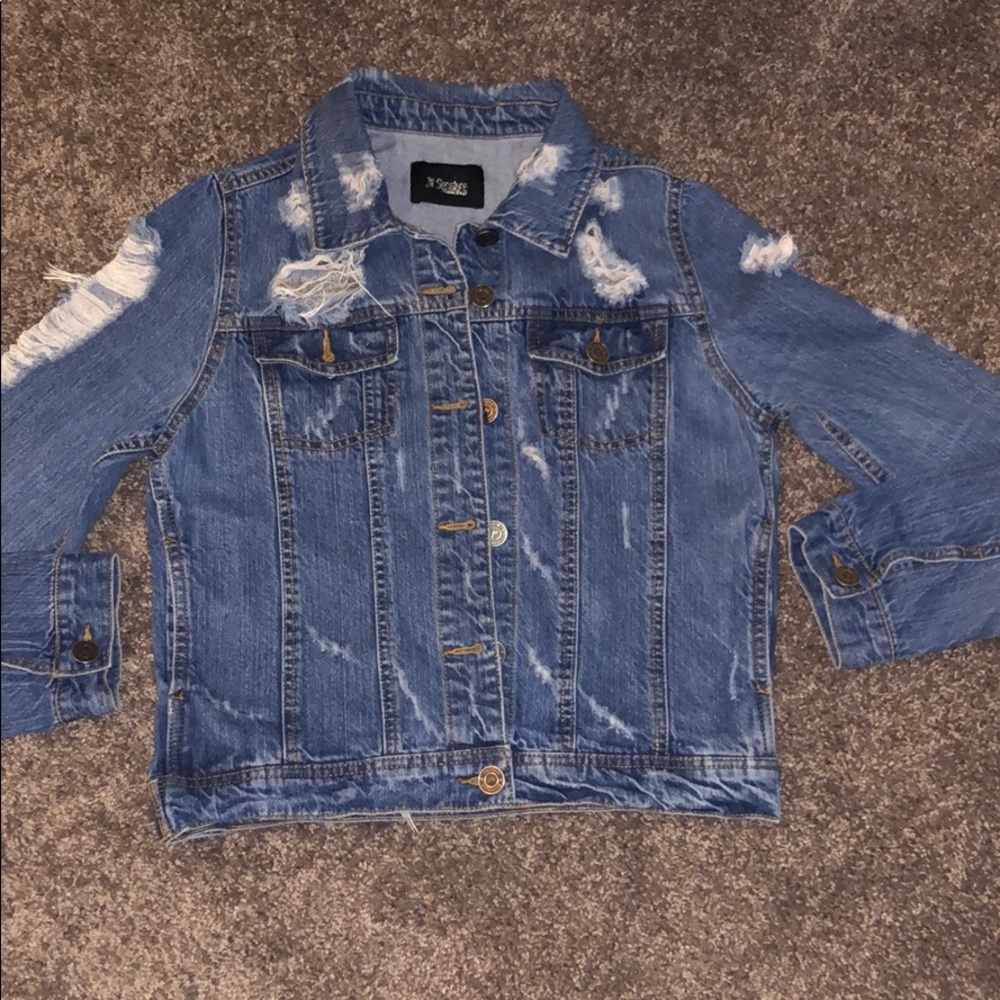 Cute jean jacket🥰